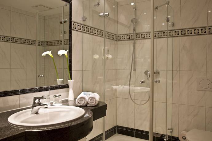 Imagen de la habitación del Hotel Germanenhof. Foto 18