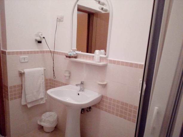 Imagen de la habitación del Hotel Germania, Praia A Mare. Foto 12