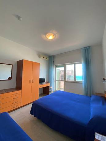Imagen de la habitación del Hotel Germania, Praia A Mare. Foto 13