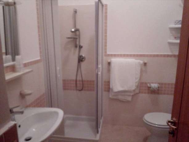 Imagen de la habitación del Hotel Germania, Praia A Mare. Foto 14