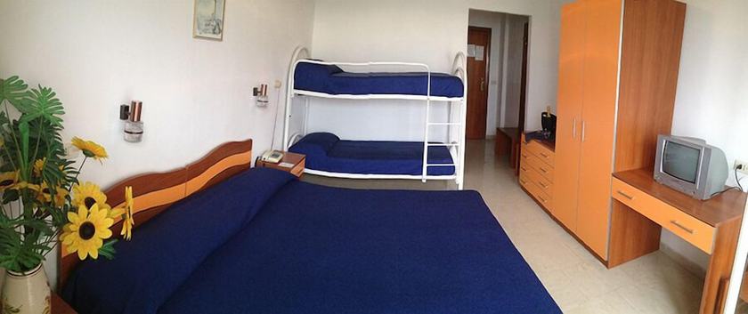 Imagen de la habitación del Hotel Germania, Praia A Mare. Foto 15