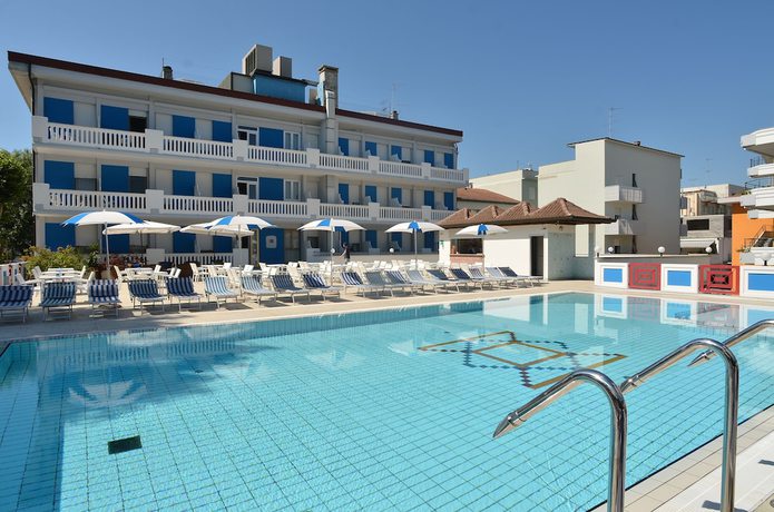 Imagen de la piscina del Hotel Germania, San Michele al Tagliament. Foto 15
