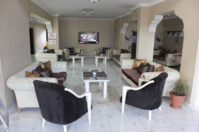 Imagen de los interiores del Hotel Germanicia. Foto 14