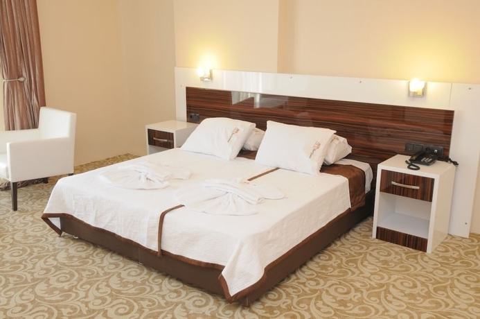 Imagen de la habitación del Hotel Germanicia. Foto 6