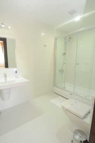 Imagen de la habitación del Hotel Germanicia. Foto 10