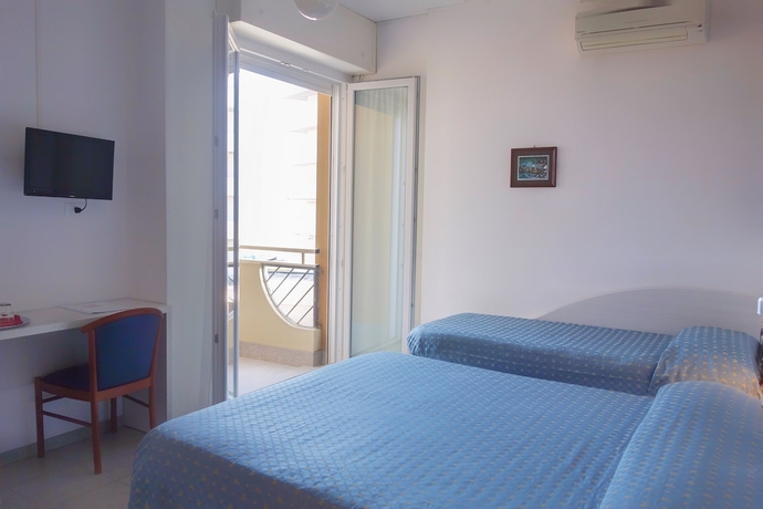 Imagen de la habitación del Hotel German's. Foto 2