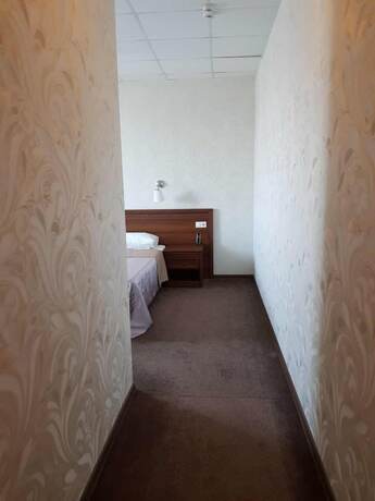 Imagen de la habitación del Hotel Germes. Foto 15