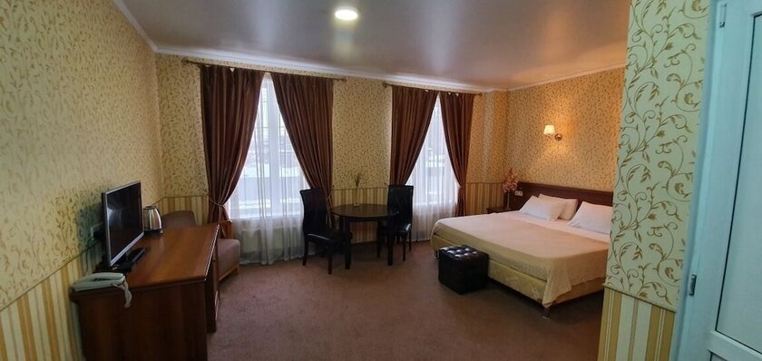 Imagen de la habitación del Hotel Germes. Foto 17