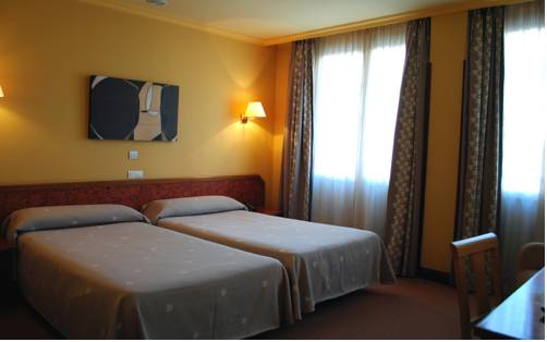 Imagen de la habitación del Hotel Gernika. Foto 5