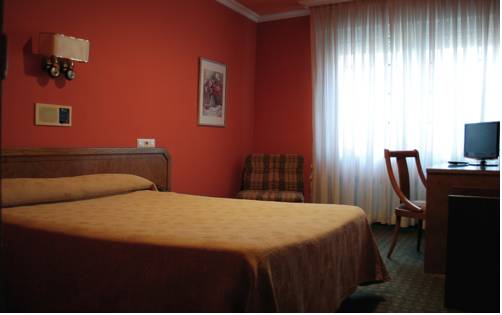 Imagen de la habitación del Hotel Gernika. Foto 10