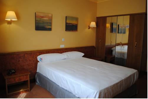 Imagen de la habitación del Hotel Gernika. Foto 16