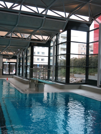 Imagen de la piscina del Hotel Geroldswil Swiss Quality. Foto 16