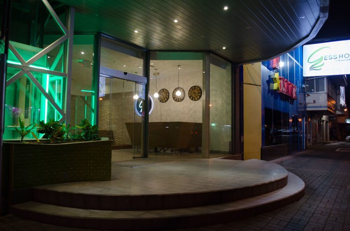 Imagen de los interiores del Hotel Gess. Foto 20