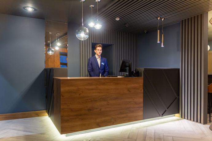 Imagen de los interiores del Hotel Gesten. Foto 20