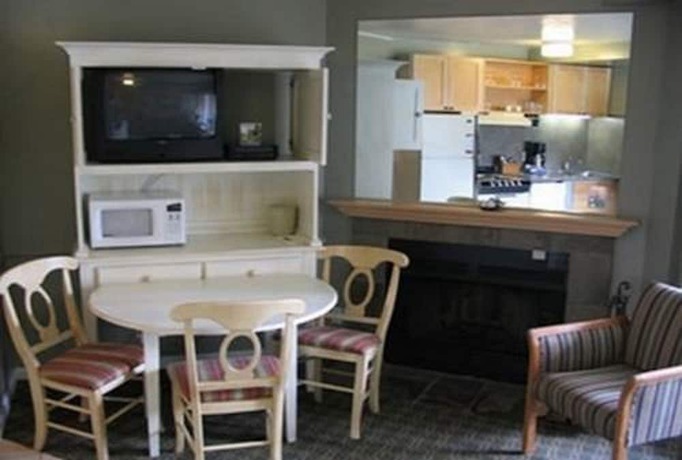 Imagen de la habitación del Hotel GetAways at Park Regency Resort. Foto 7
