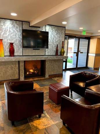 Imagen de los interiores del Hotel GetAways at Park Regency Resort. Foto 20