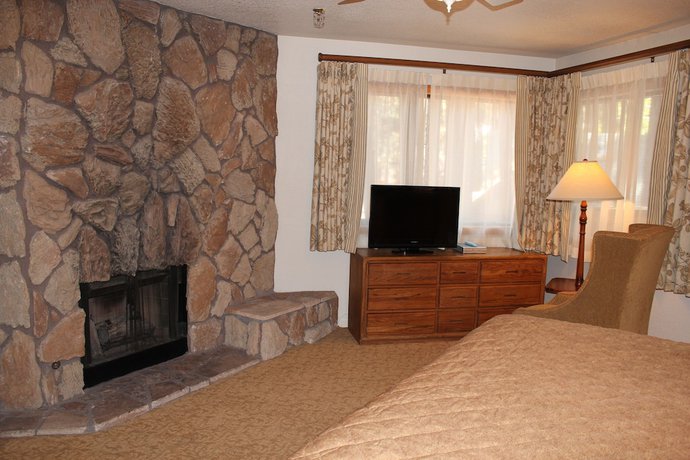 Imagen de la habitación del Hotel Getaways at Snow Lake Lodge. Foto 3