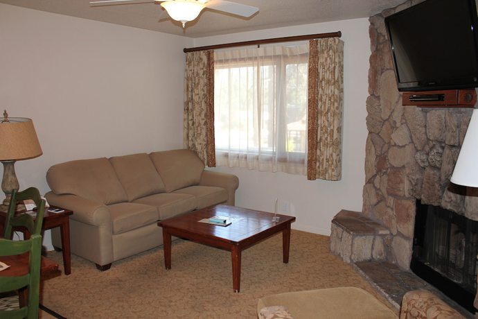 Imagen de la habitación del Hotel Getaways at Snow Lake Lodge. Foto 9