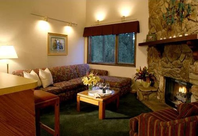 Imagen de la habitación del Hotel Getaways at Snow Lake Lodge. Foto 11