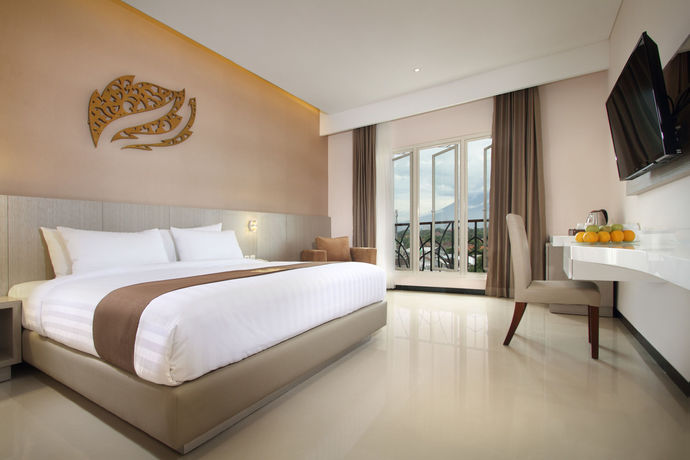 Imagen de la piscina del Hotel Gets. Foto 11