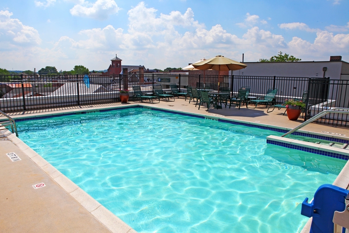 Imagen de la piscina del Hotel Gettysburg. Foto 16