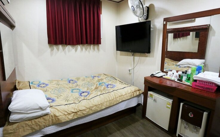 Imagen de la habitación del Hotel Geumho Starjang. Foto 4