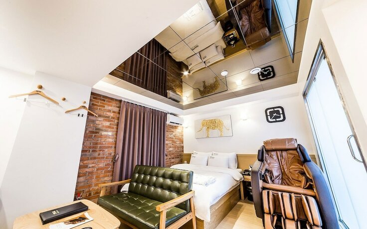 Imagen de la habitación del Hotel Geumjeong Band. Foto 16