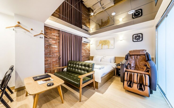 Imagen de la habitación del Hotel Geumjeong Band. Foto 17