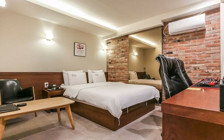 Imagen de la habitación del Hotel Geumjeong Band. Foto 19