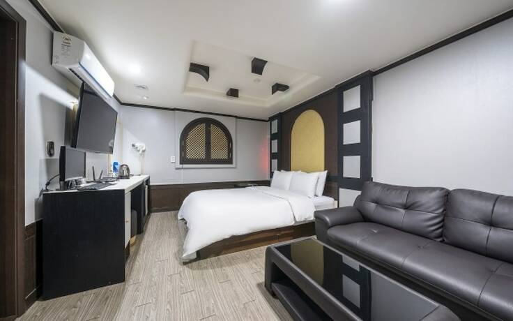 Imagen de la habitación del Hotel Geumjeong Bbarimong. Foto 20