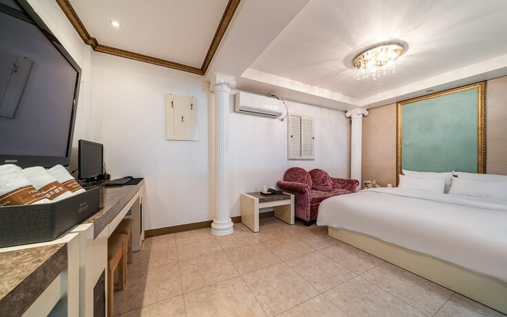 Imagen de la habitación del Hotel Geumjeong Chocolate. Foto 13