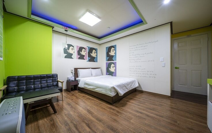 Imagen de la habitación del Hotel Geumjeong Cube. Foto 17