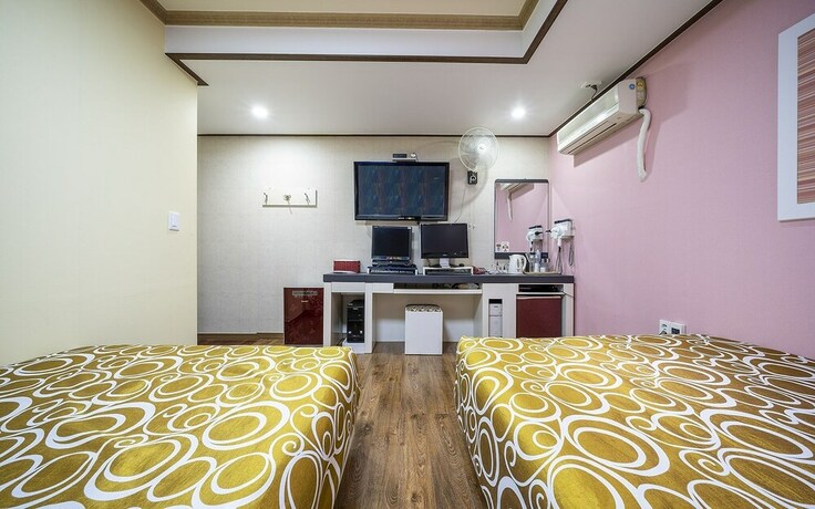 Imagen de la habitación del Hotel Geumjeong Cube. Foto 22