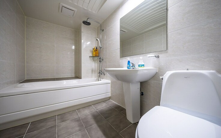 Imagen de la habitación del Hotel Geumjeong Cube. Foto 23