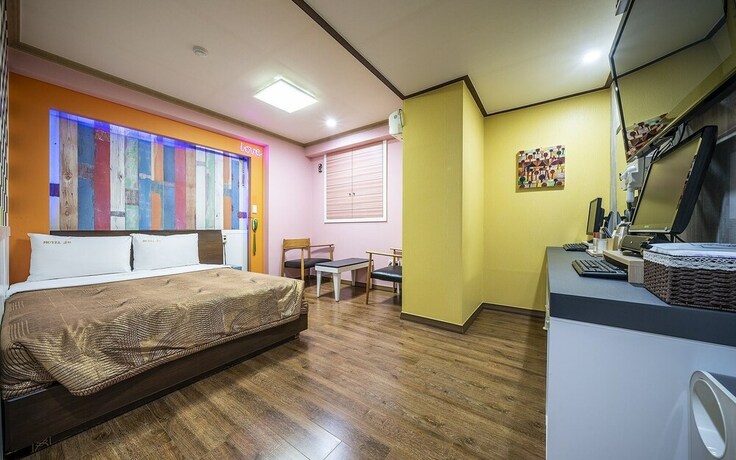 Imagen de la habitación del Hotel Geumjeong Cube. Foto 34