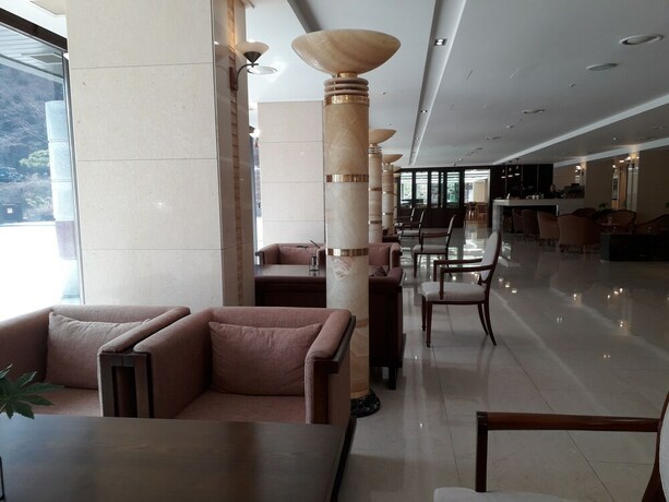 Imagen del bar/restaurante del Hotel Geumosan. Foto 15