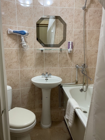 Imagen de la habitación del Hotel Geyzer. Foto 3