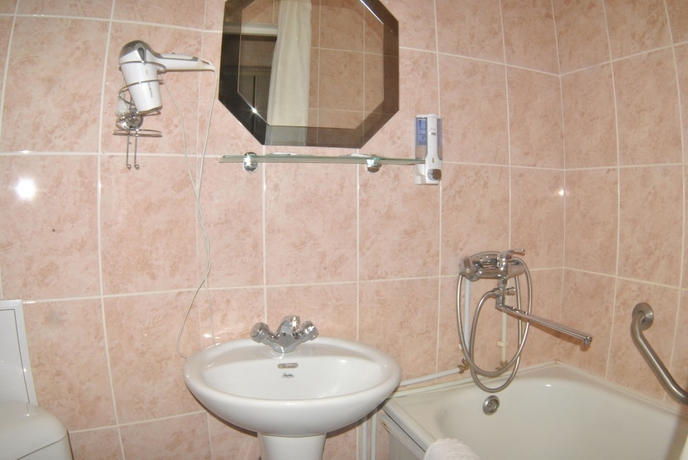 Imagen de la habitación del Hotel Geyzer. Foto 6