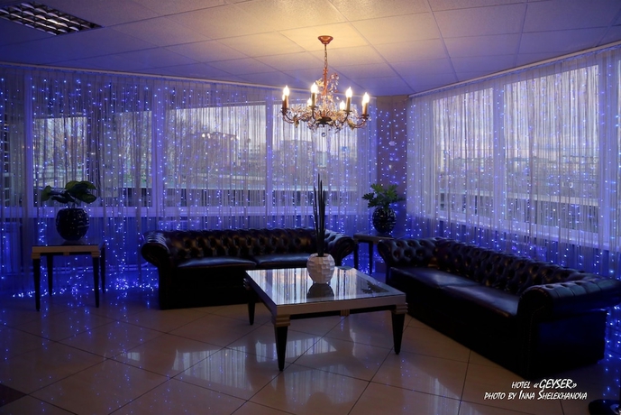 Imagen de los interiores del Hotel Geyzer. Foto 17