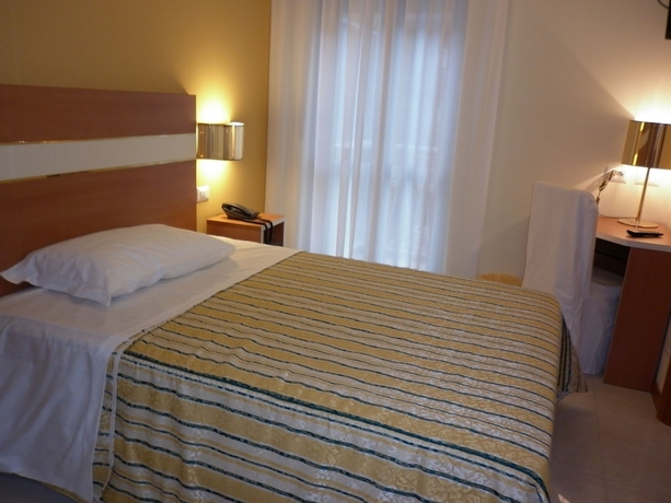 Imagen de la habitación del Hotel Gf. Foto 4