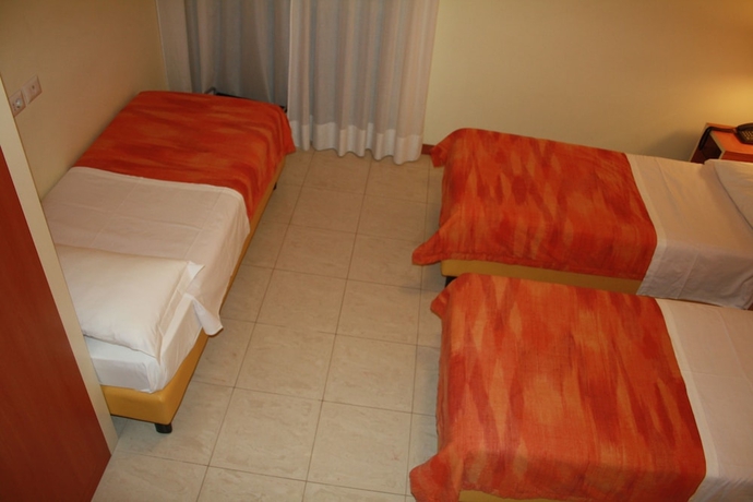 Imagen de la habitación del Hotel Gf. Foto 13