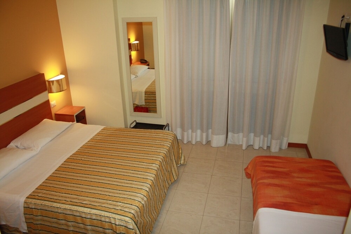Imagen de la habitación del Hotel Gf. Foto 14