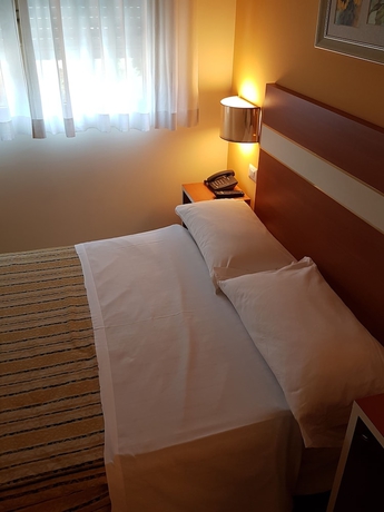 Imagen de la habitación del Hotel Gf. Foto 19