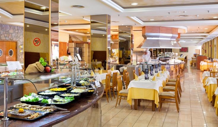 Imagen del bar/restaurante del Hotel Gf Fañabe. Foto 3