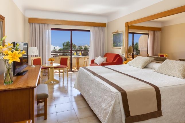 Imagen de la habitación del Hotel Gf Fañabe. Foto 4