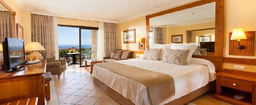 Imagen de la habitación del Hotel Gf Gran Costa Adeje. Foto 6