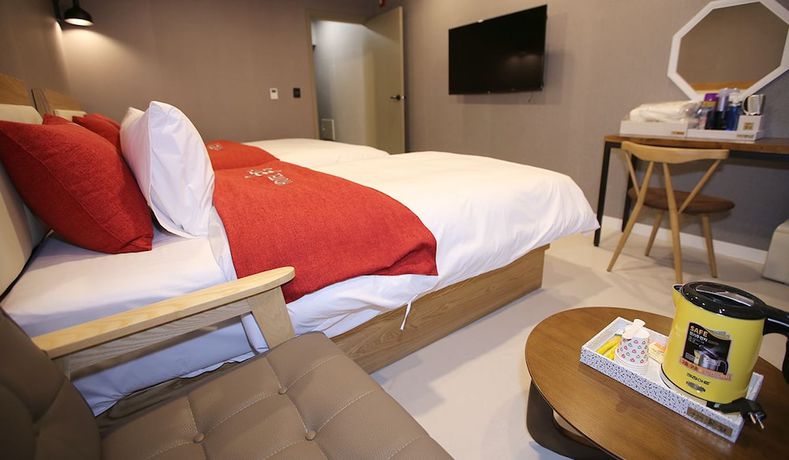 Imagen de la habitación del Hotel Ggulzam. Foto 3