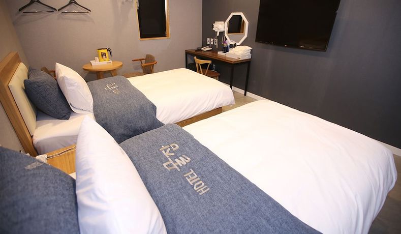Imagen de la habitación del Hotel Ggulzam. Foto 10