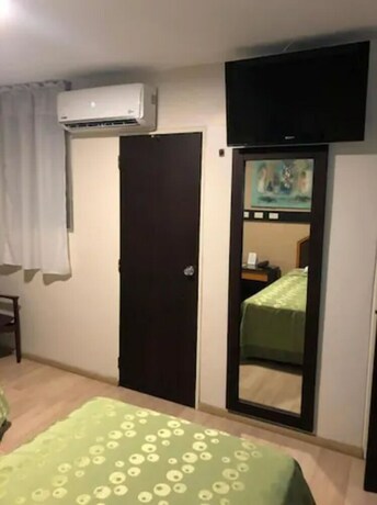 Imagen de la habitación del Hotel Gh Alexander. Foto 35