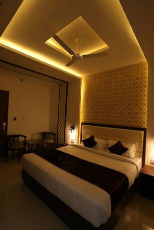 Imagen de la habitación del Hotel Ghai Residency. Foto 10
